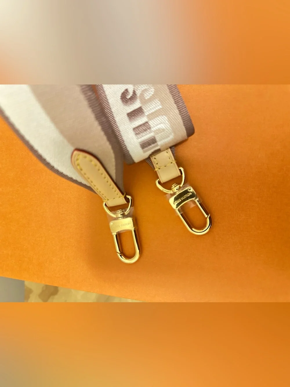 Adjustable Louis Vuitton Beige Jacquard Bandoulière Strap